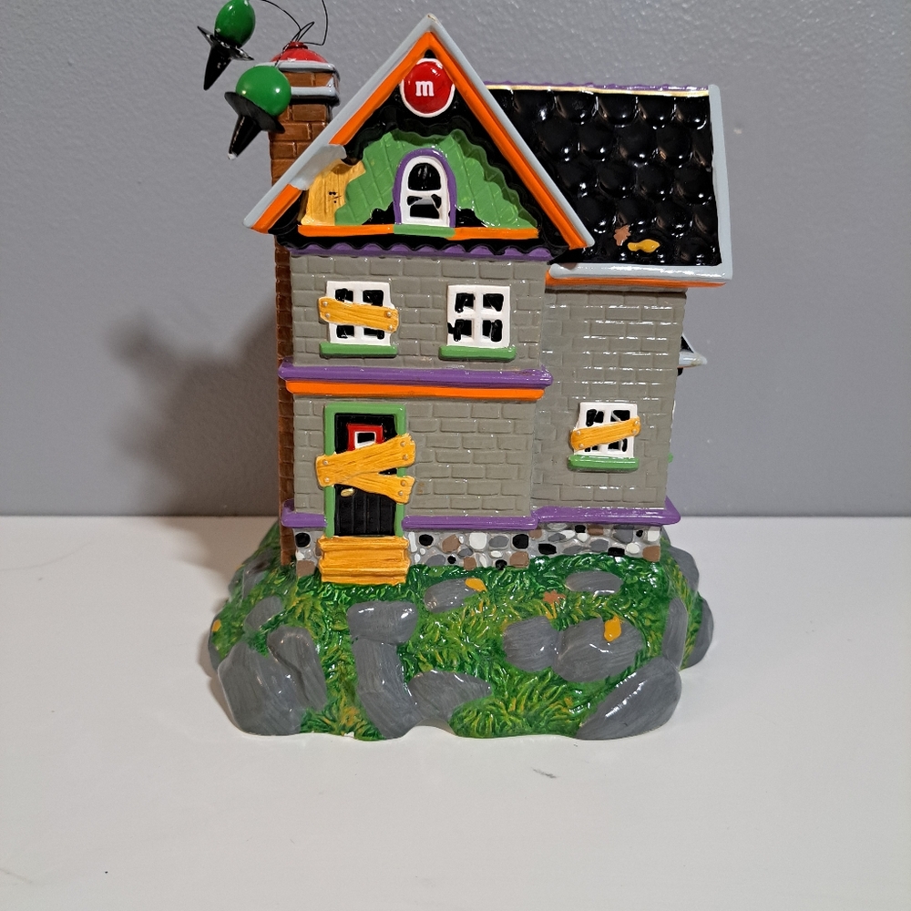 Dept 56 Halloween Village Haunted House Tours M&M No Bowl Or Figure‎ - Picture 3 of 5